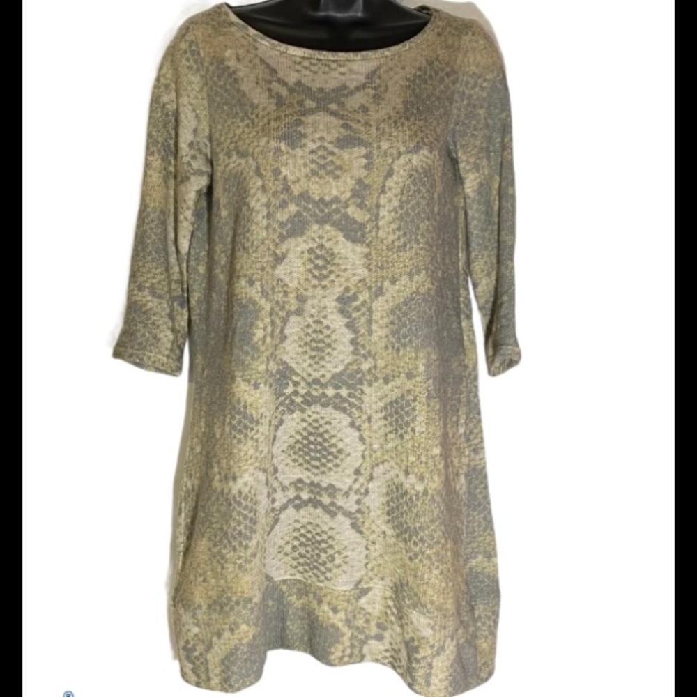 Zara Sweater Dress Key Hole Back Snake Print Bracelet Sleeve Women’s Size Medium
